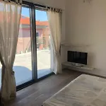 Apartment Con Ampio Terrazzo Attrezzato Anche Con Angolo Cottura