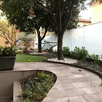 Apartment Con Ampio Terrazzo Attrezzato Anche Con Angolo Cottura
