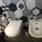Apartment Con Ampio Terrazzo Attrezzato Anche Con Angolo Cottura *