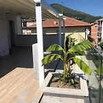 Con Ampio Terrazzo Attrezzato Anche Con Angolo Cottura Apartment Spotorno