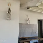 Con Ampio Terrazzo Attrezzato Anche Con Angolo Cottura Apartment