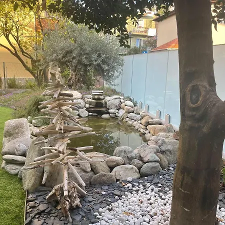 Apartment Con Ampio Terrazzo Attrezzato Anche Con Angolo Cottura Spotorno