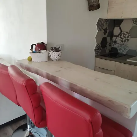 Apartmán Con Ampio Terrazzo Attrezzato Anche Con Angolo Cottura Spotorno