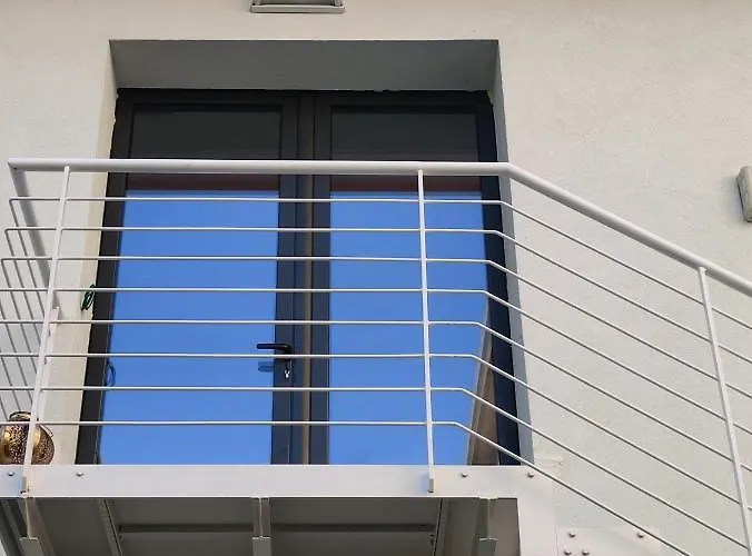 Apartment Con Ampio Terrazzo Attrezzato Anche Con Angolo Cottura
