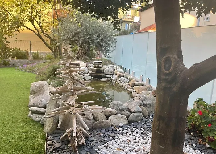 Apartment Con Ampio Terrazzo Attrezzato Anche Con Angolo Cottura Spotorno