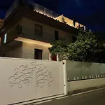 Con Ampio Terrazzo Attrezzato Anche Con Angolo Cottura Apartmán *