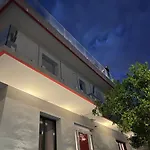 Con Ampio Terrazzo Attrezzato Anche Con Angolo Cottura * Spotorno