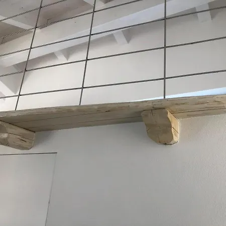 Con Ampio Terrazzo Attrezzato Anche Con Angolo Cottura *