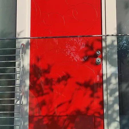 Con Ampio Terrazzo Attrezzato Anche Con Angolo Cottura Апартаменты *