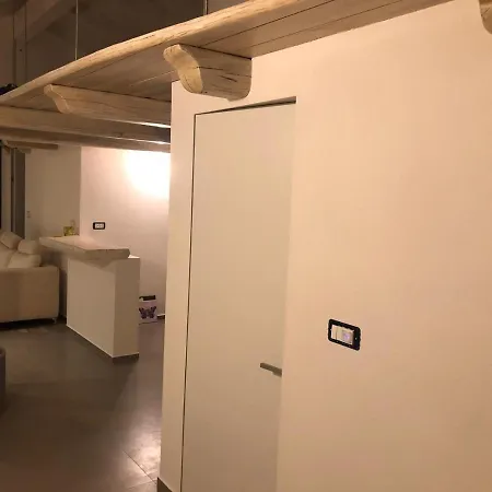 Con Ampio Terrazzo Attrezzato Anche Con Angolo Cottura Appartement