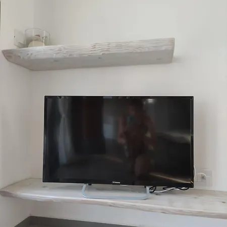 Apartment Con Ampio Terrazzo Attrezzato Anche Con Angolo Cottura *