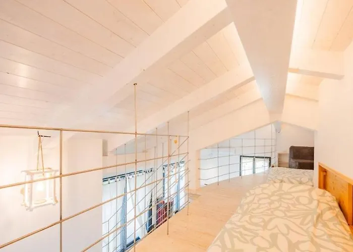 Con Ampio Terrazzo Attrezzato Anche Con Angolo Cottura Appartement Spotorno